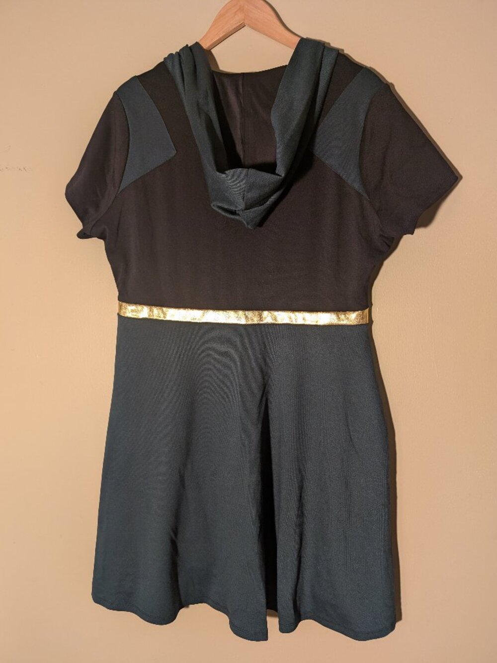 Loki Hooded Dress - Her Universe - Picture 3 of 8